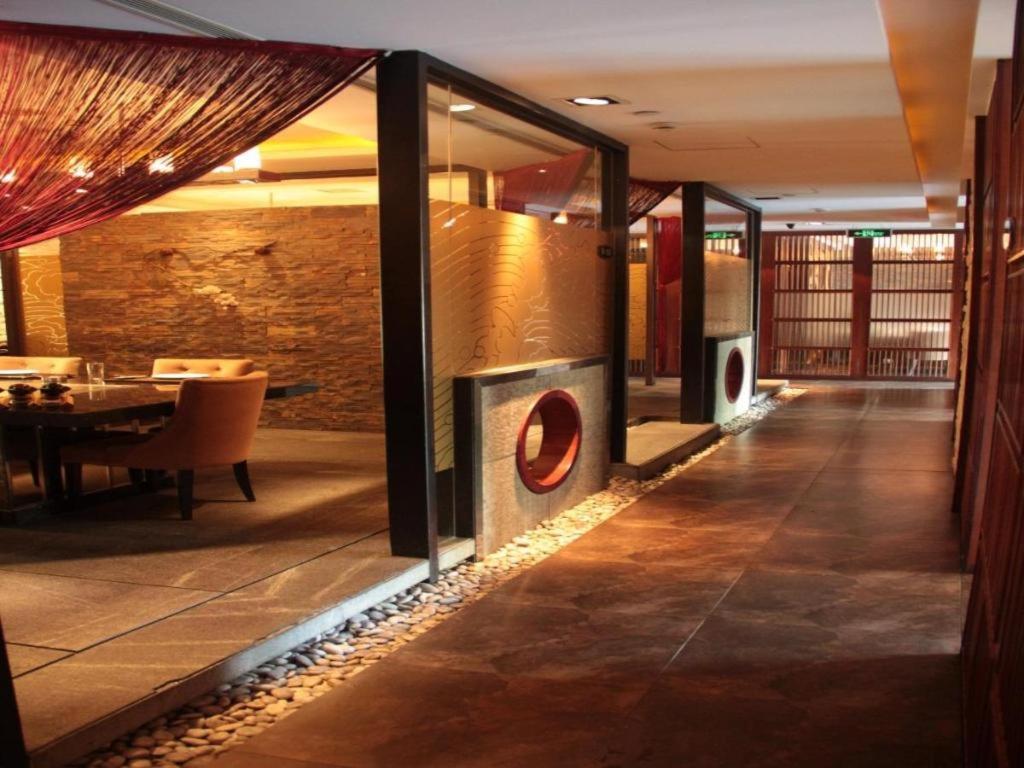 Huana Hotel Minhang Shanghai Exteriör bild