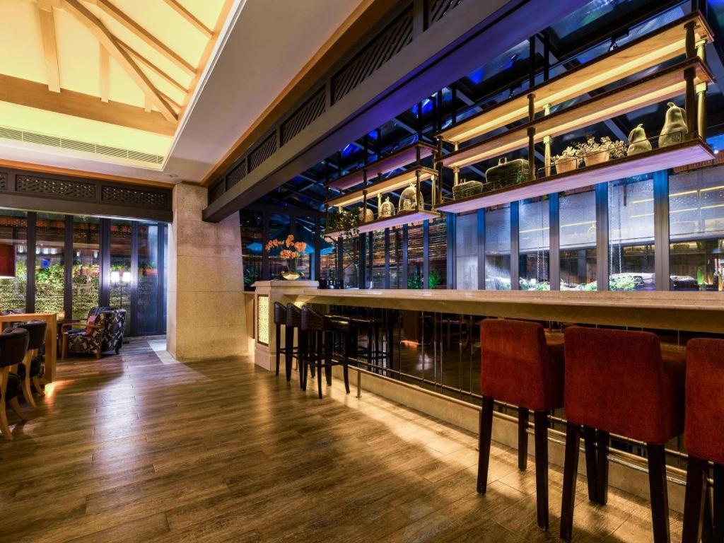 Huana Hotel Minhang Shanghai Exteriör bild