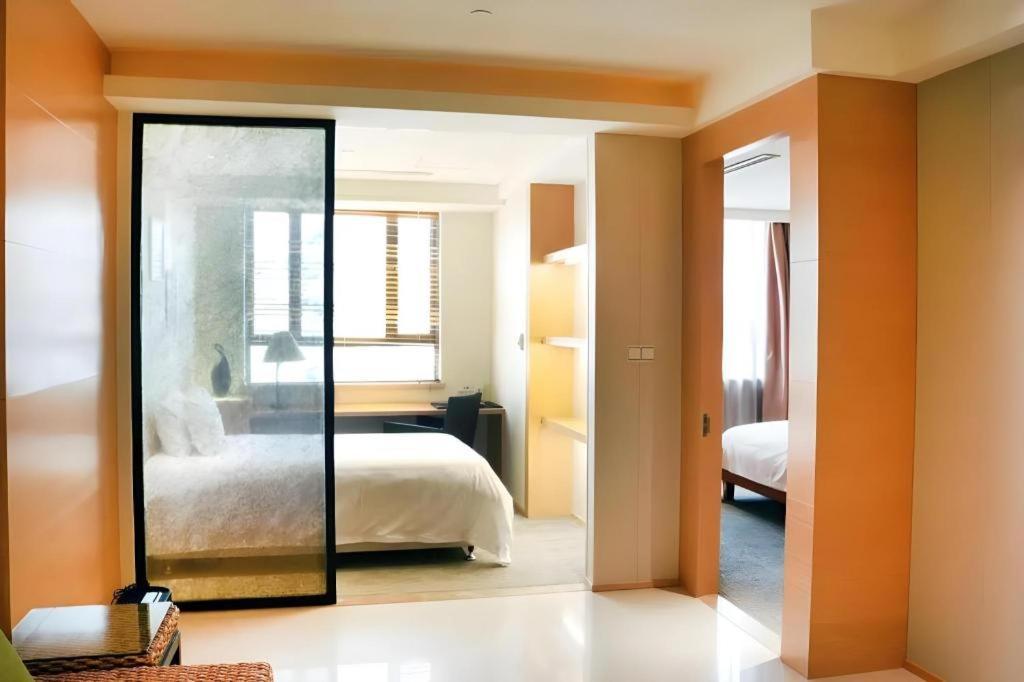 Huana Hotel Minhang Shanghai Exteriör bild