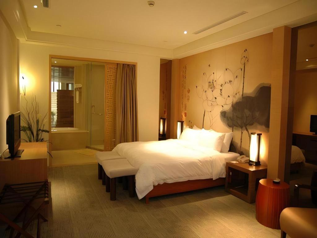 Huana Hotel Minhang Shanghai Exteriör bild