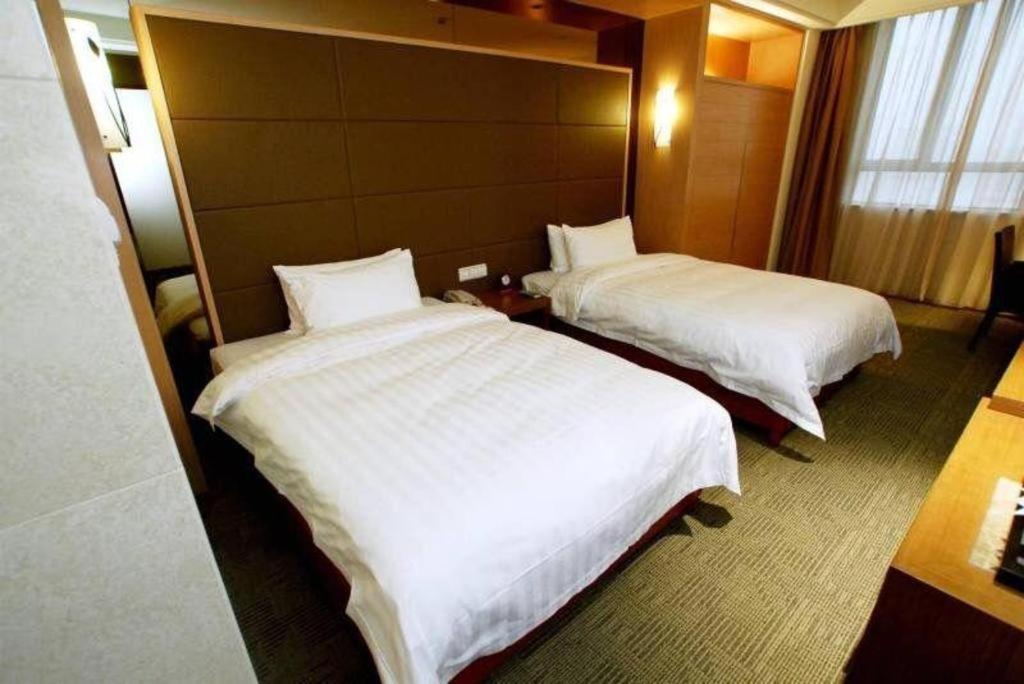 Huana Hotel Minhang Shanghai Exteriör bild