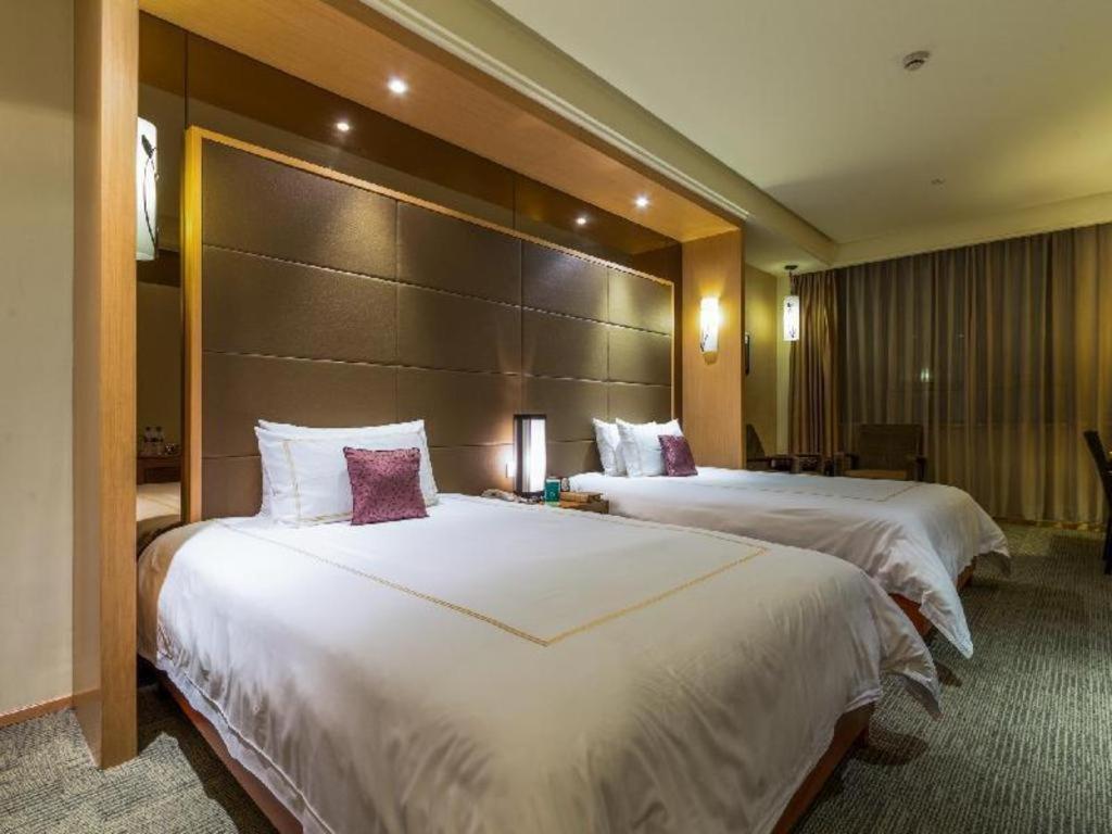 Huana Hotel Minhang Shanghai Exteriör bild