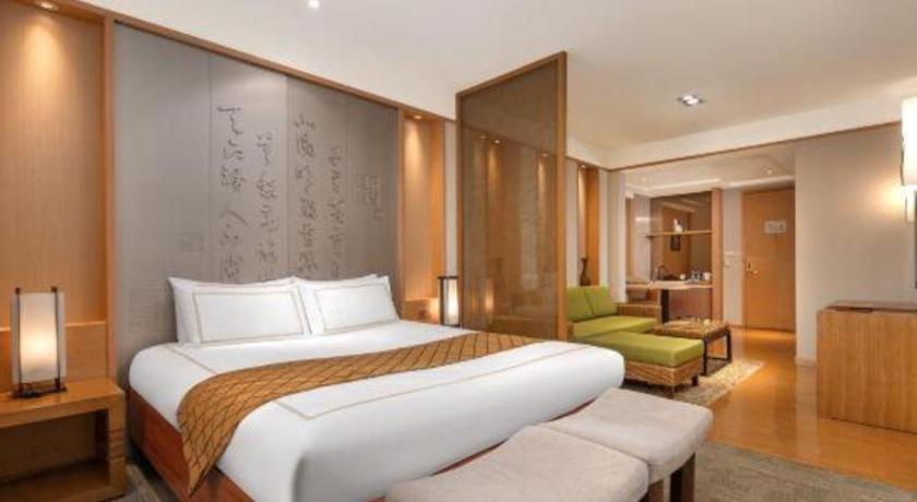 Huana Hotel Minhang Shanghai Exteriör bild