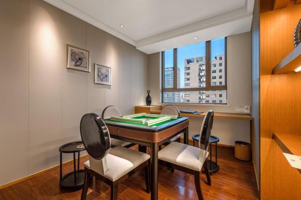 Huana Hotel Minhang Shanghai Exteriör bild
