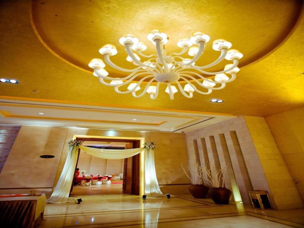 Huana Hotel Minhang Shanghai Exteriör bild